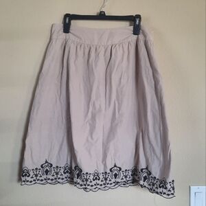 Hillard Hanson Beige Cotton Skirt Embroidered